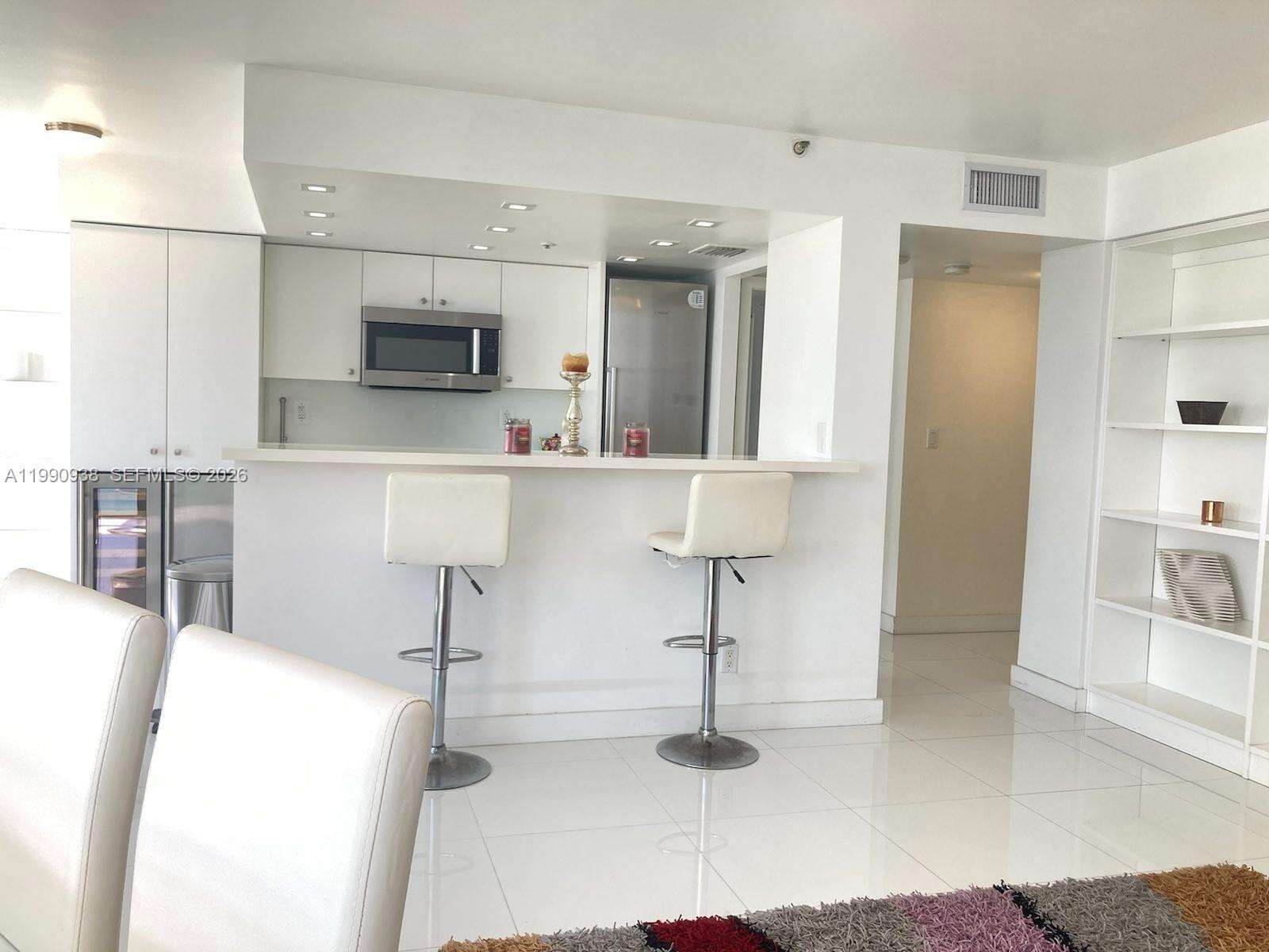 Club Atlantis at 2555 Collins Ave, Miami Beach, FL 33140 - For Rent photo 5