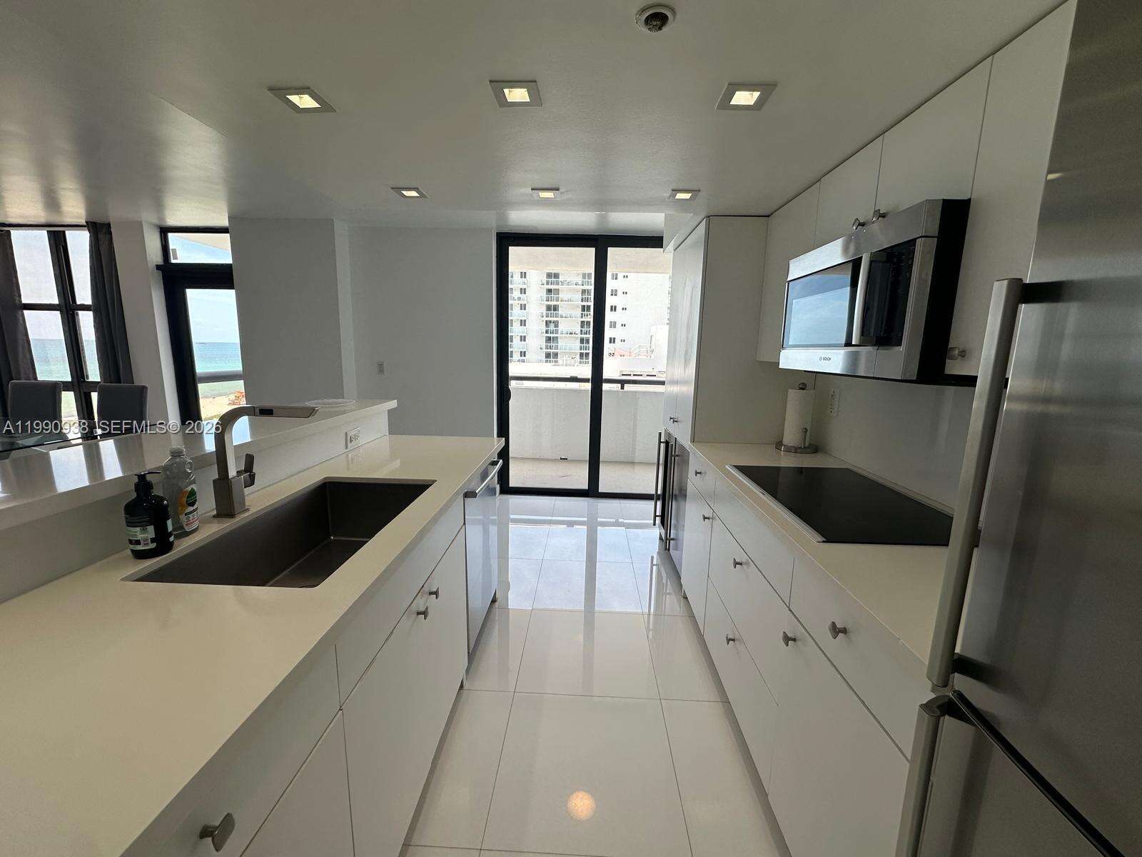 Club Atlantis at 2555 Collins Ave, Miami Beach, FL 33140 - For Rent photo 7