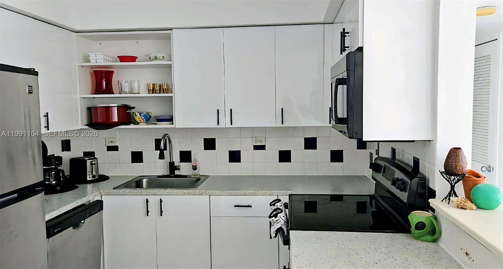 Flamingo South Beach at 1500 Bay Rd, Miami Beach, FL 33139 - For Rent photo 13
