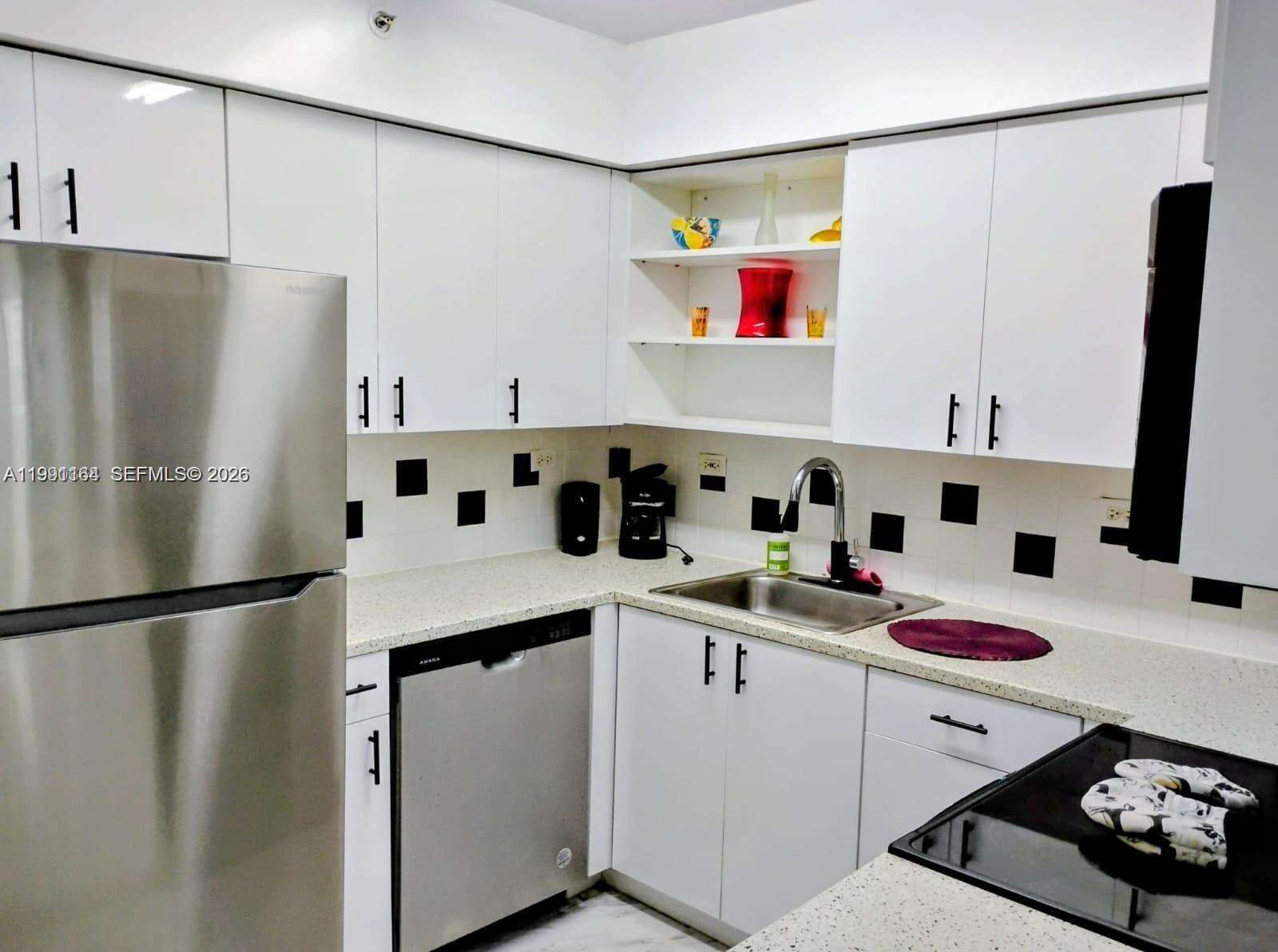 Flamingo South Beach at 1500 Bay Rd, Miami Beach, FL 33139 - For Rent photo 14