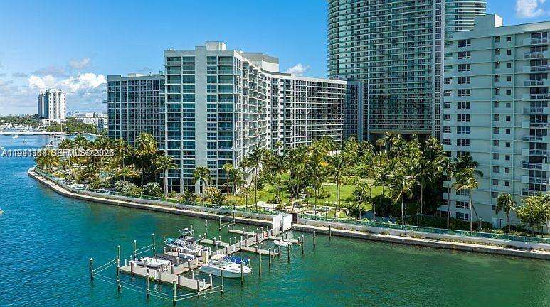 Flamingo South Beach at 1500 Bay Rd, Miami Beach, FL 33139 - For Rent photo 18