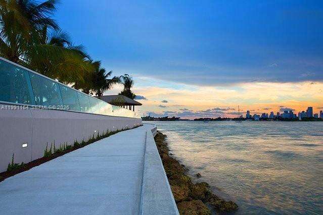 Flamingo South Beach at 1500 Bay Rd, Miami Beach, FL 33139 - For Rent photo 5