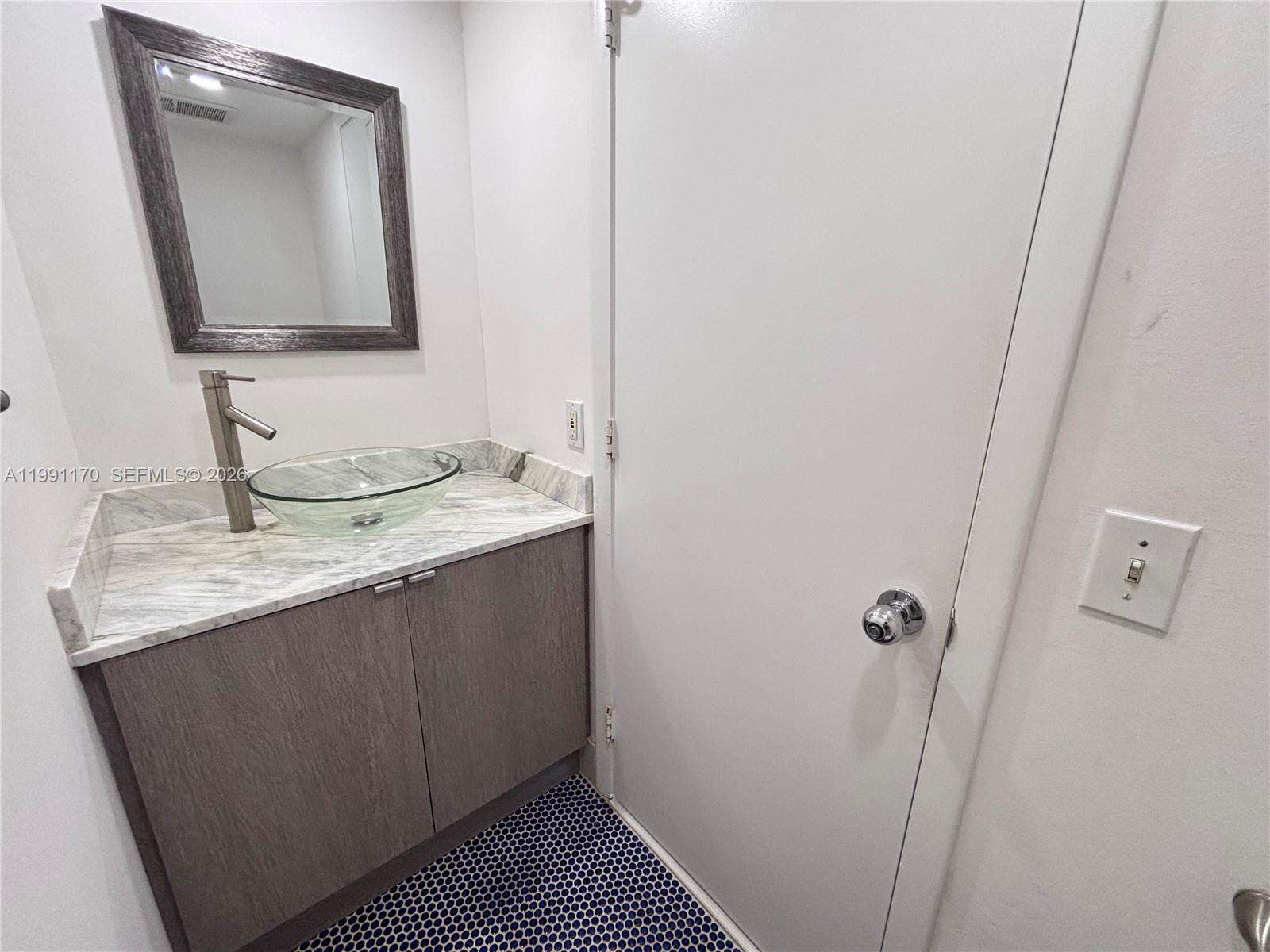 South Pointe Towers at 400 Pointe Dr, Miami Beach, FL 33139 - For Rent photo 11
