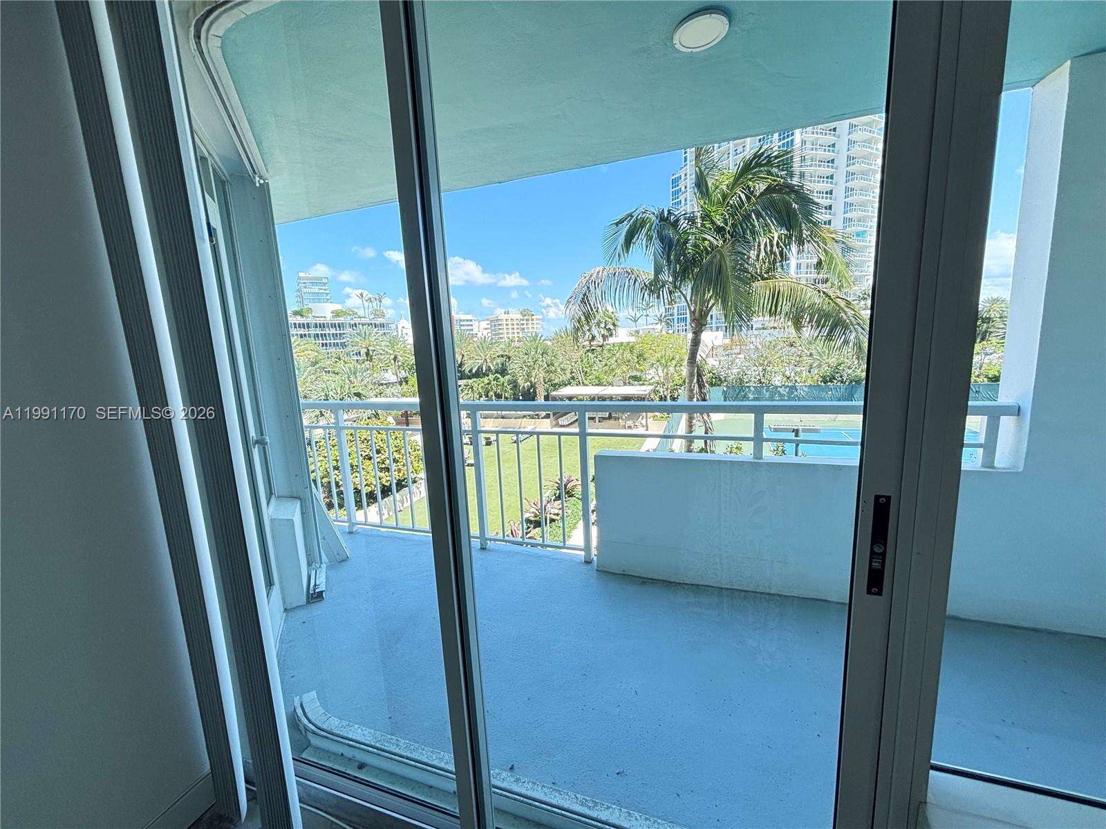 South Pointe Towers at 400 Pointe Dr, Miami Beach, FL 33139 - For Rent photo 13