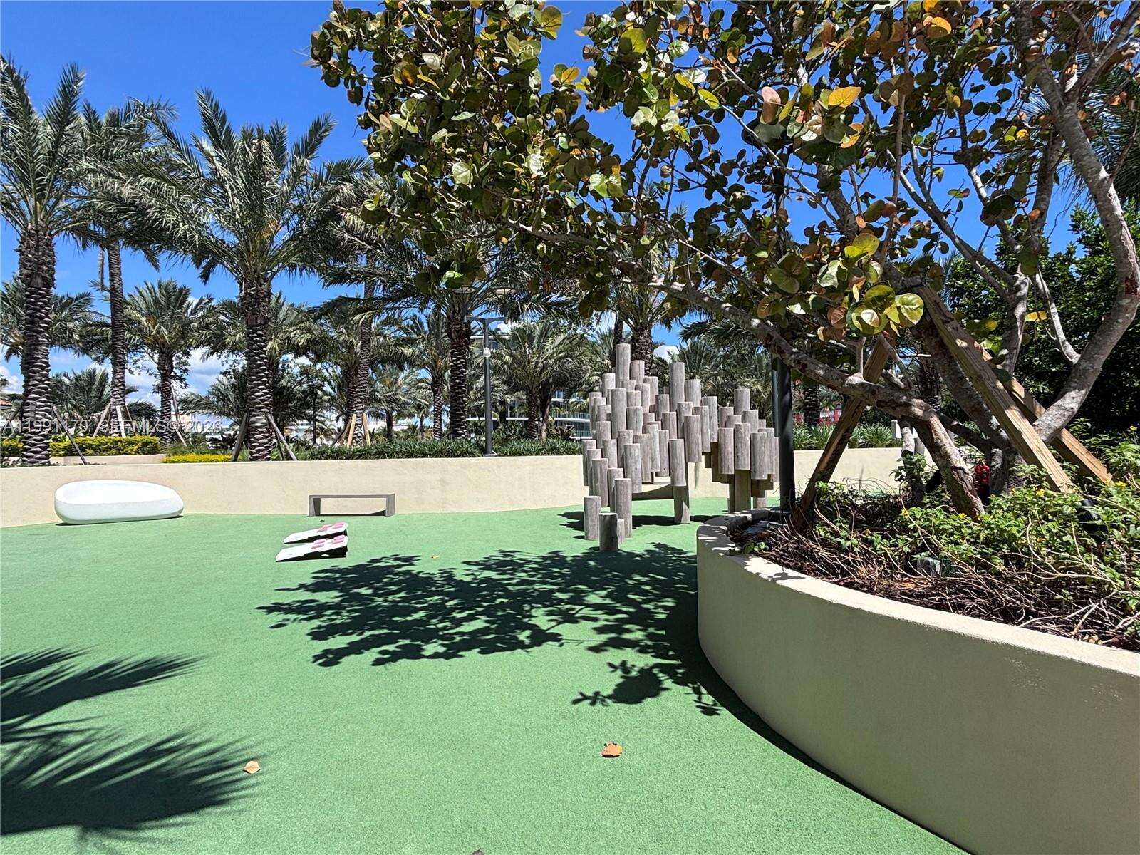 South Pointe Towers at 400 Pointe Dr, Miami Beach, FL 33139 - For Rent photo 41