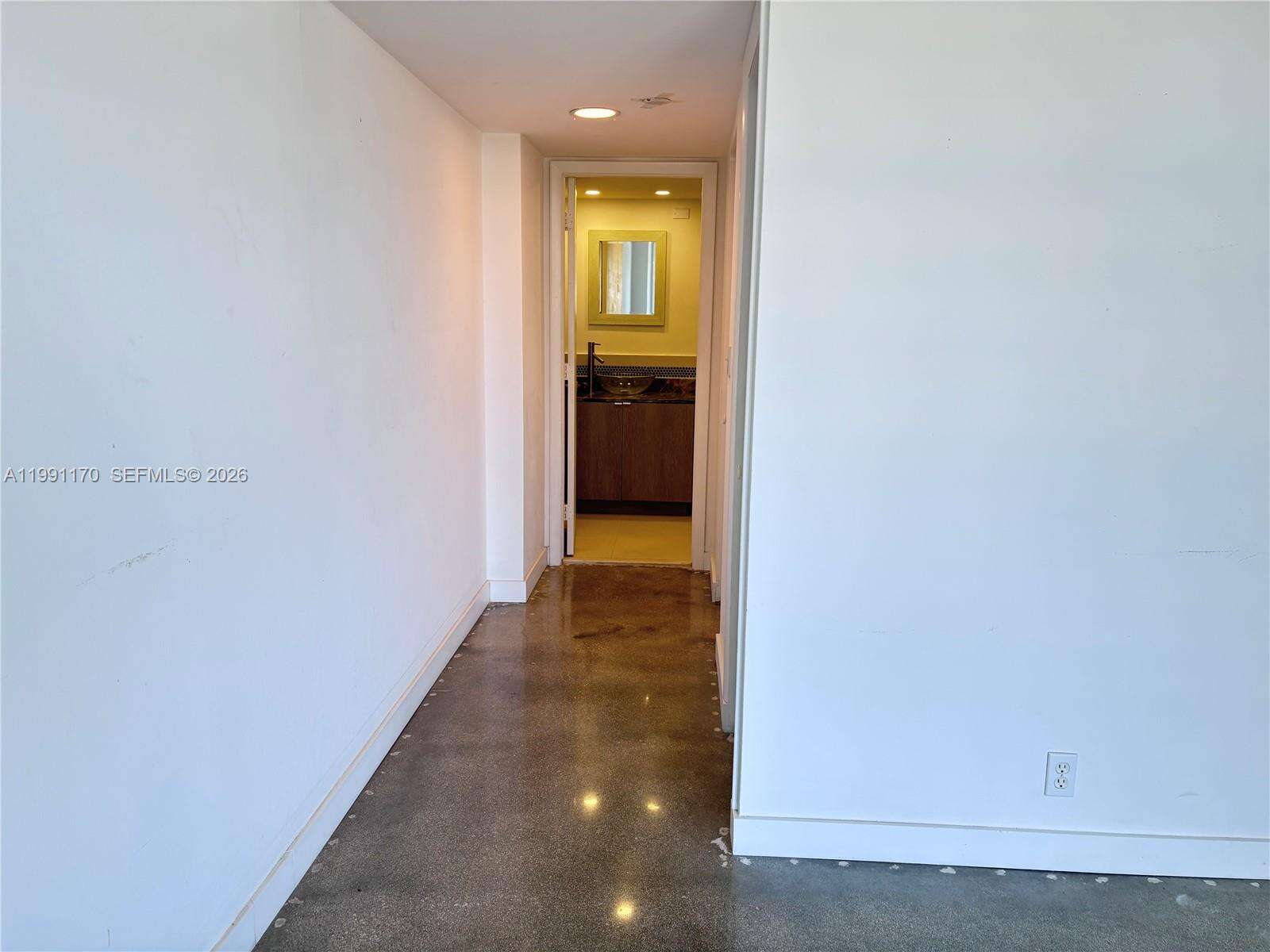 South Pointe Towers at 400 Pointe Dr, Miami Beach, FL 33139 - For Rent photo 8