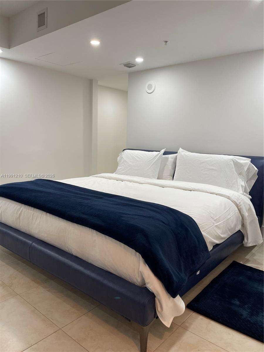 Brickell On The River at 41 5 St, Miami, FL 33131 - For Rent photo 14