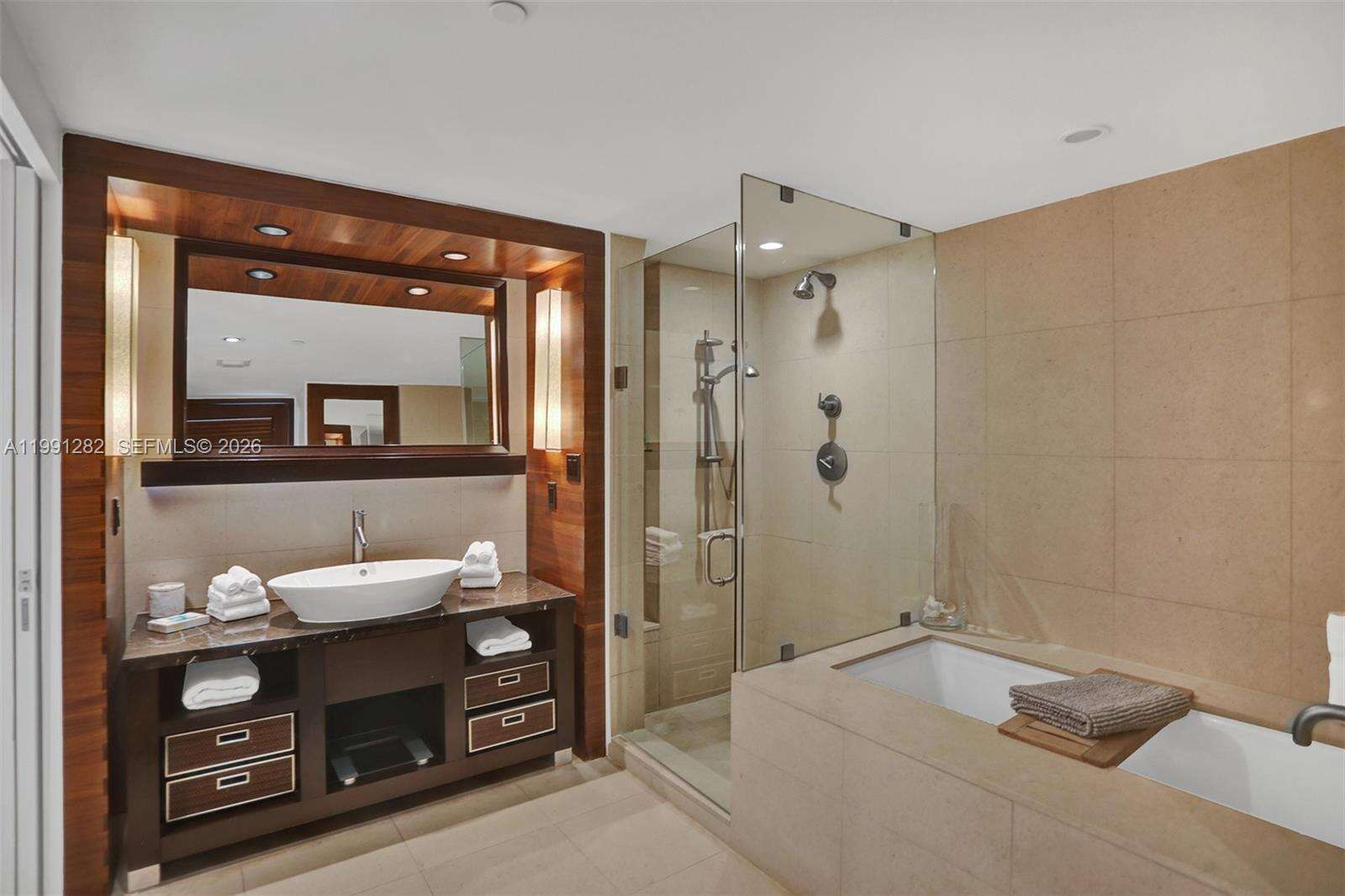 Central Carillon at 6801 Collins Ave, Miami Beach, FL 33141 - For Rent photo 8