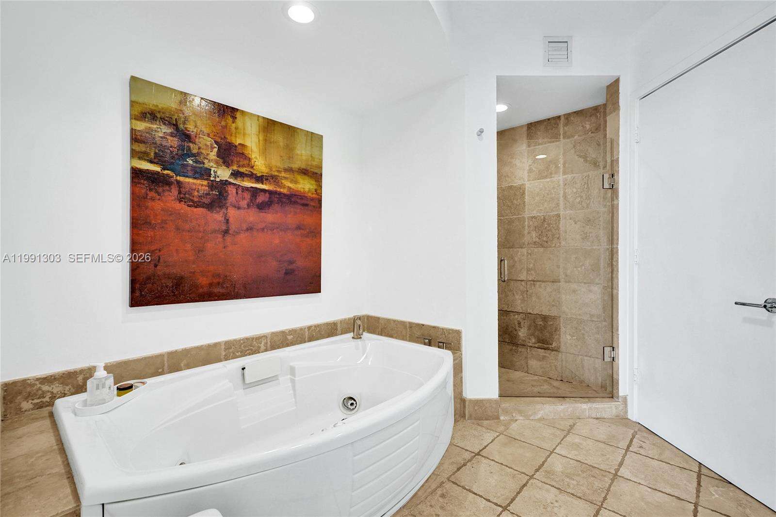 Trump Royale at 18201 Collins Ave, Sunny Isles Beach, FL 33160 - For Rent photo 21