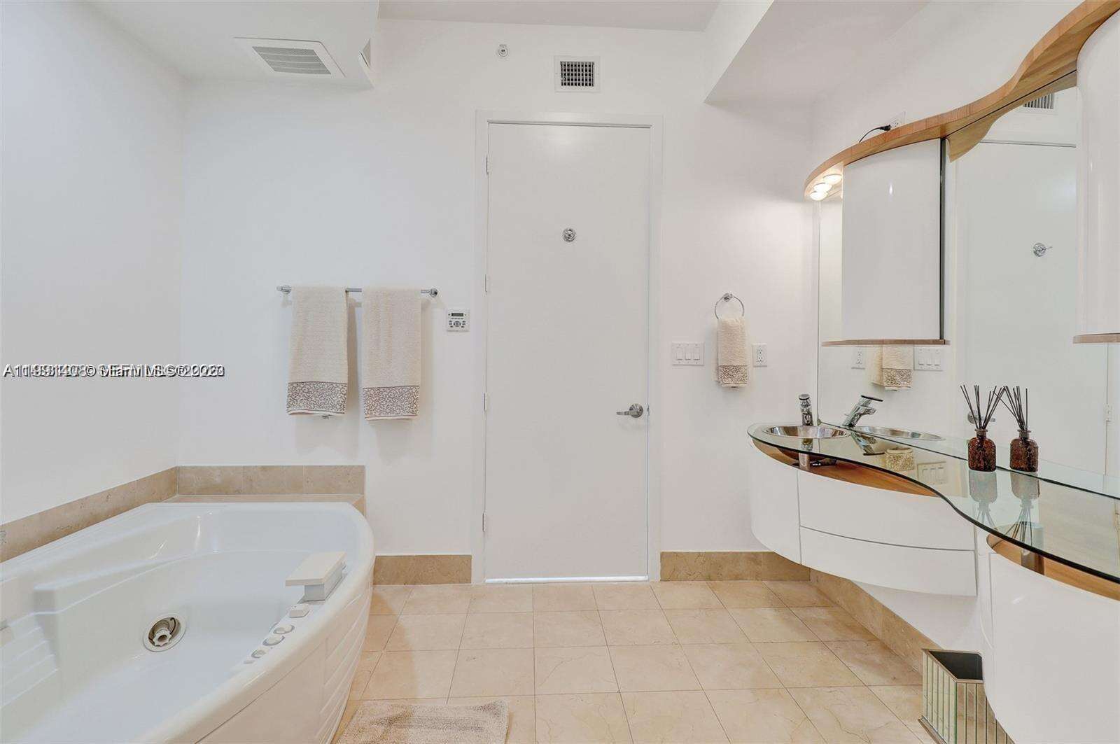 Trump Palace at 18101 Collins Ave, Sunny Isles Beach, FL 33160 - For Rent photo 18