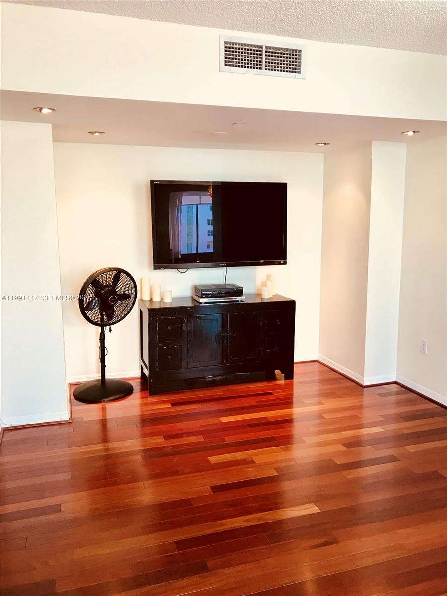 The Waverly at 1330 W Ave, Miami Beach, FL 33139 - For Rent photo 7