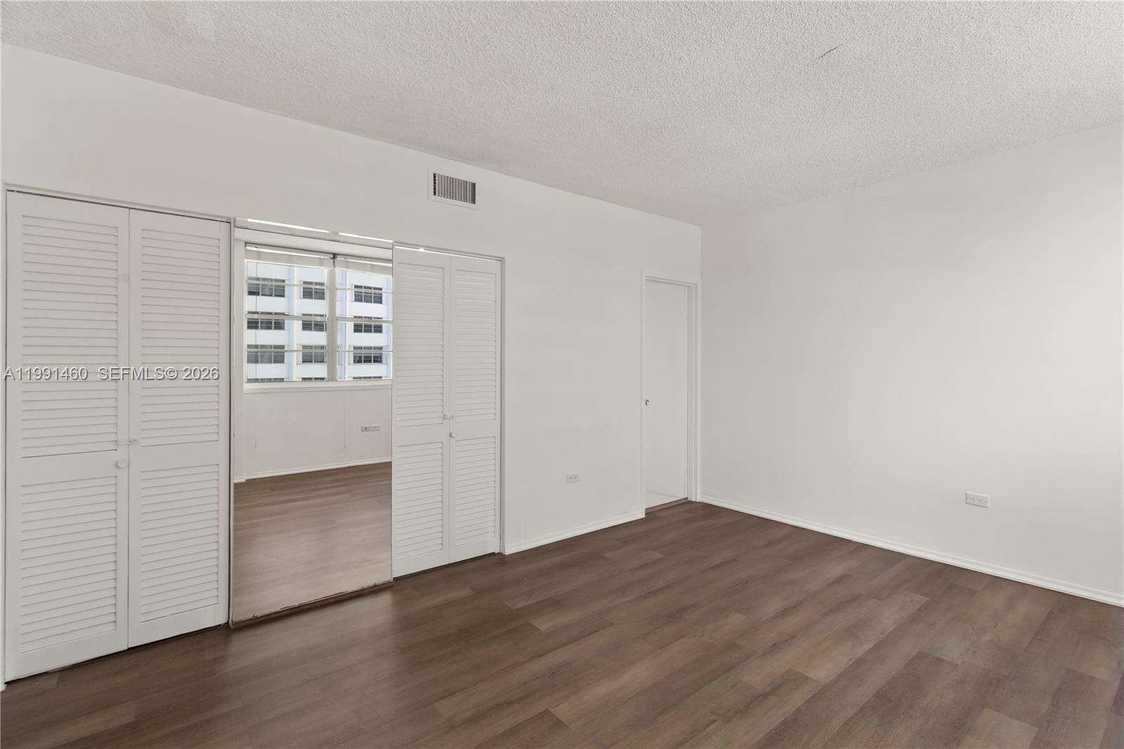 Four Ambassadors at 905 Brickell Bay Dr, Miami, FL 33131 - For Rent photo 13