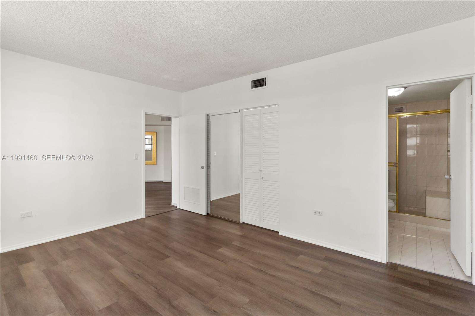 Four Ambassadors at 905 Brickell Bay Dr, Miami, FL 33131 - For Rent photo 15