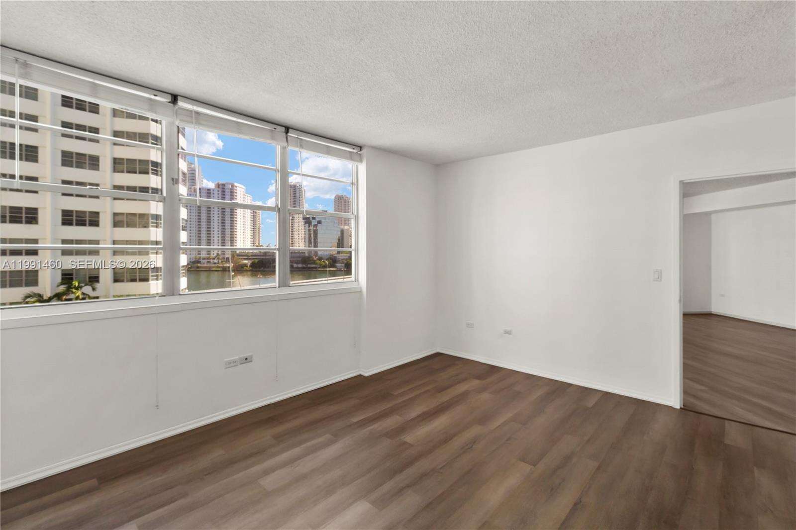 Four Ambassadors at 905 Brickell Bay Dr, Miami, FL 33131 - For Rent photo 16