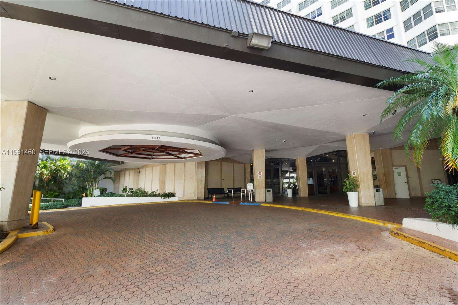 Four Ambassadors at 905 Brickell Bay Dr, Miami, FL 33131 - For Rent photo 37