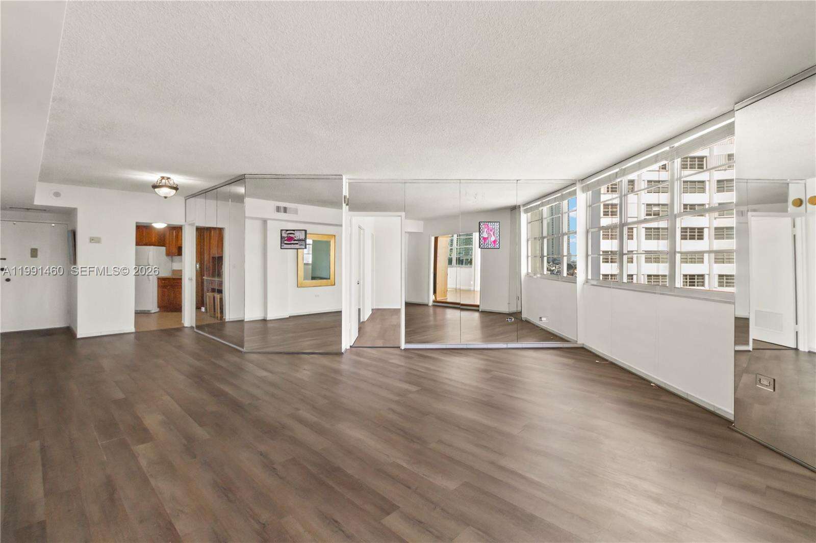 Four Ambassadors at 905 Brickell Bay Dr, Miami, FL 33131 - For Rent photo 8