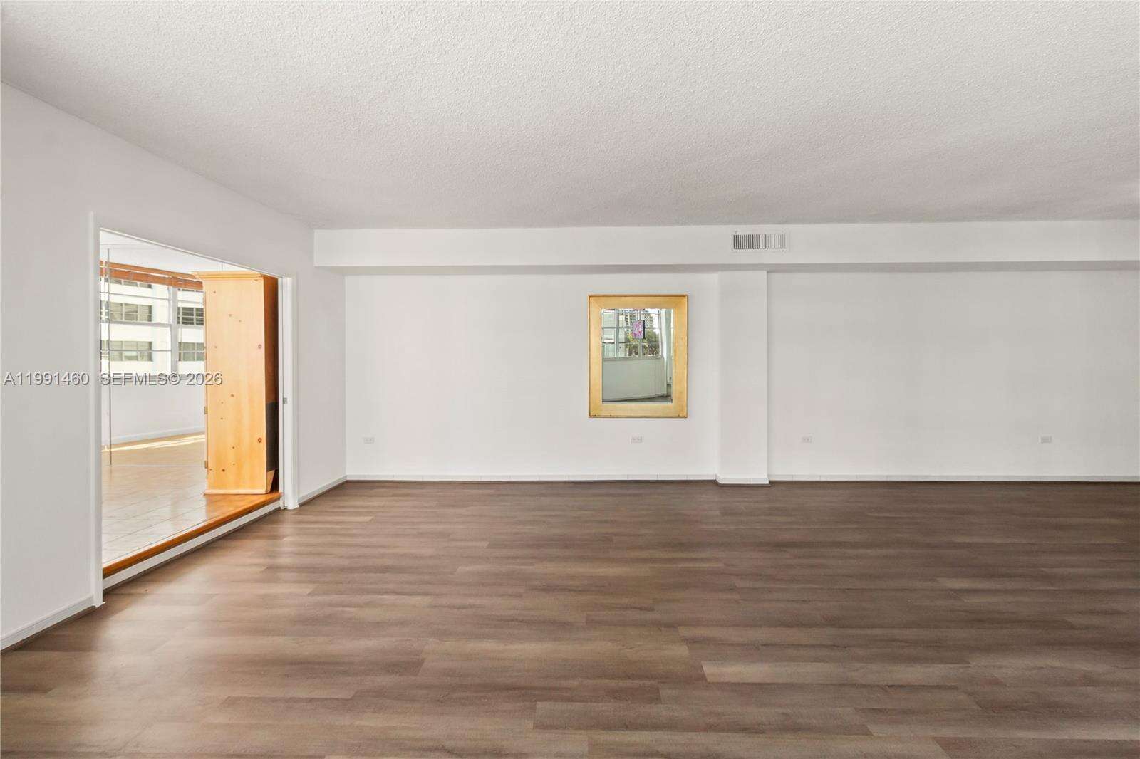 Four Ambassadors at 905 Brickell Bay Dr, Miami, FL 33131 - For Rent photo 10