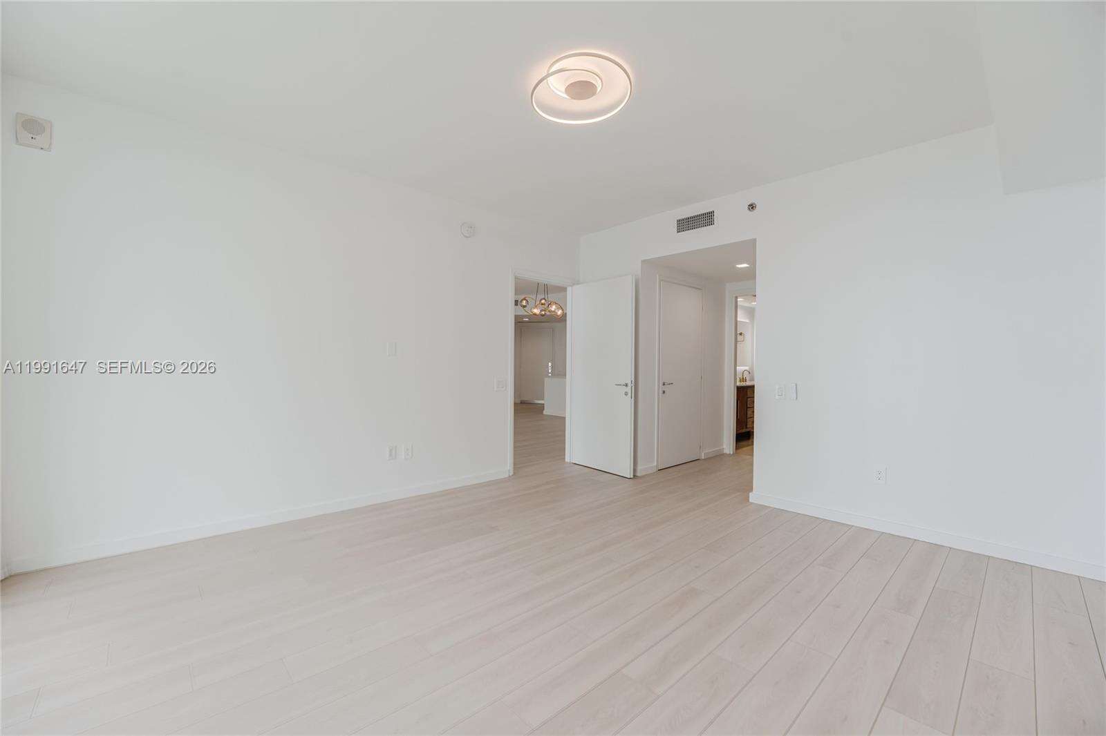 Icon at 450 Alton Rd, Miami Beach, FL 33139 - For Rent photo 25