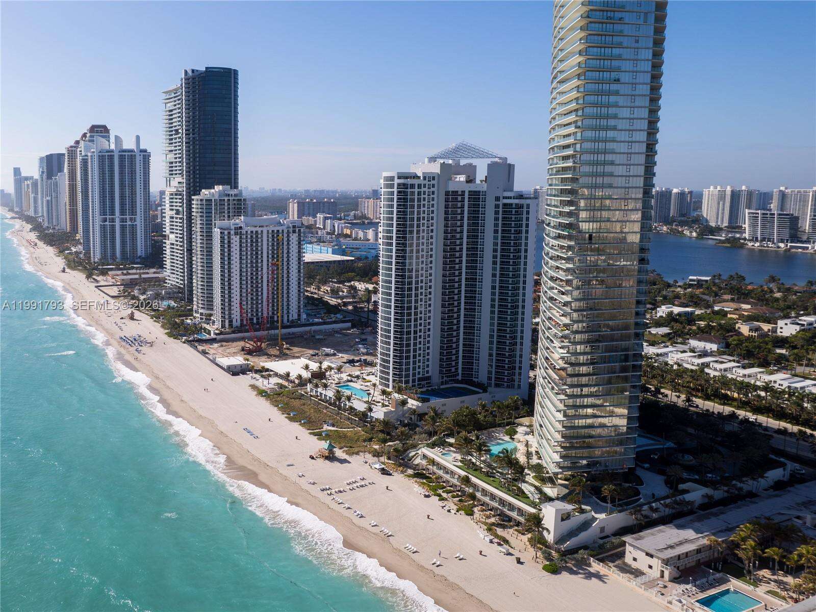 Armani Casa at 18975 Collins Ave, Sunny Isles Beach, FL 33160 - For Rent photo 25