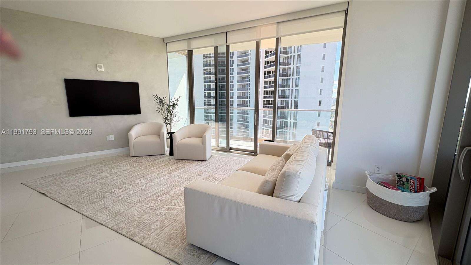 Armani Casa at 18975 Collins Ave, Sunny Isles Beach, FL 33160 - For Rent photo 6