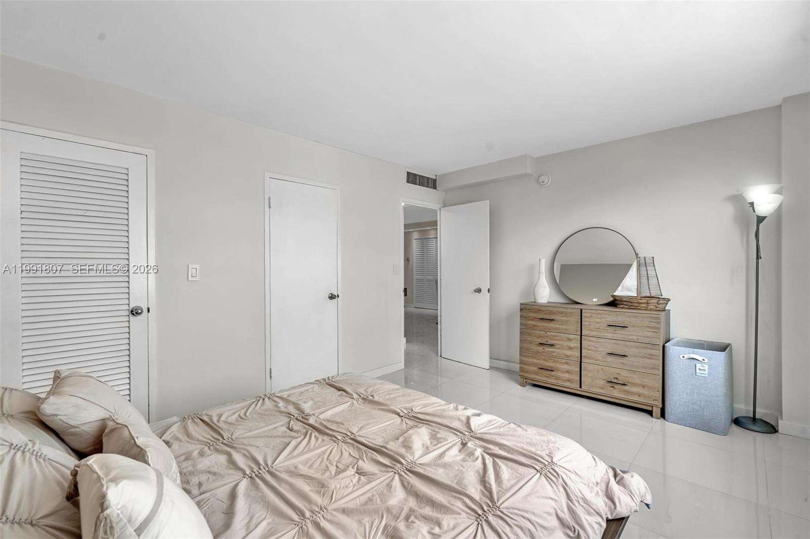 Carlisle On The Ocean at 9195 Collins Ave, Surfside, FL 33154 - For Rent photo 15