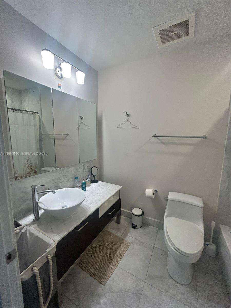 Emerald At Brickell at 218 14 St, Miami, FL 33131 - For Rent photo 11