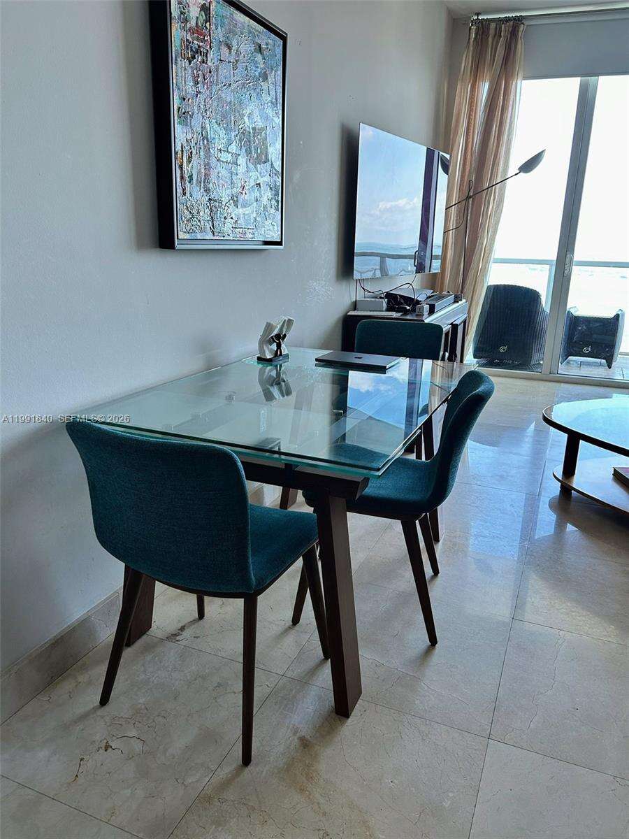 Emerald At Brickell at 218 14 St, Miami, FL 33131 - For Rent photo 14
