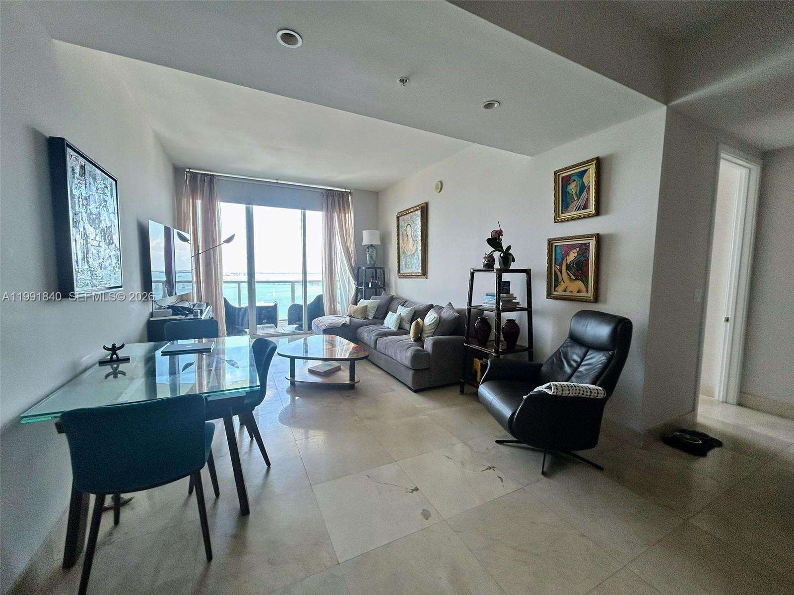 Emerald At Brickell at 218 14 St, Miami, FL 33131 - For Rent photo 4