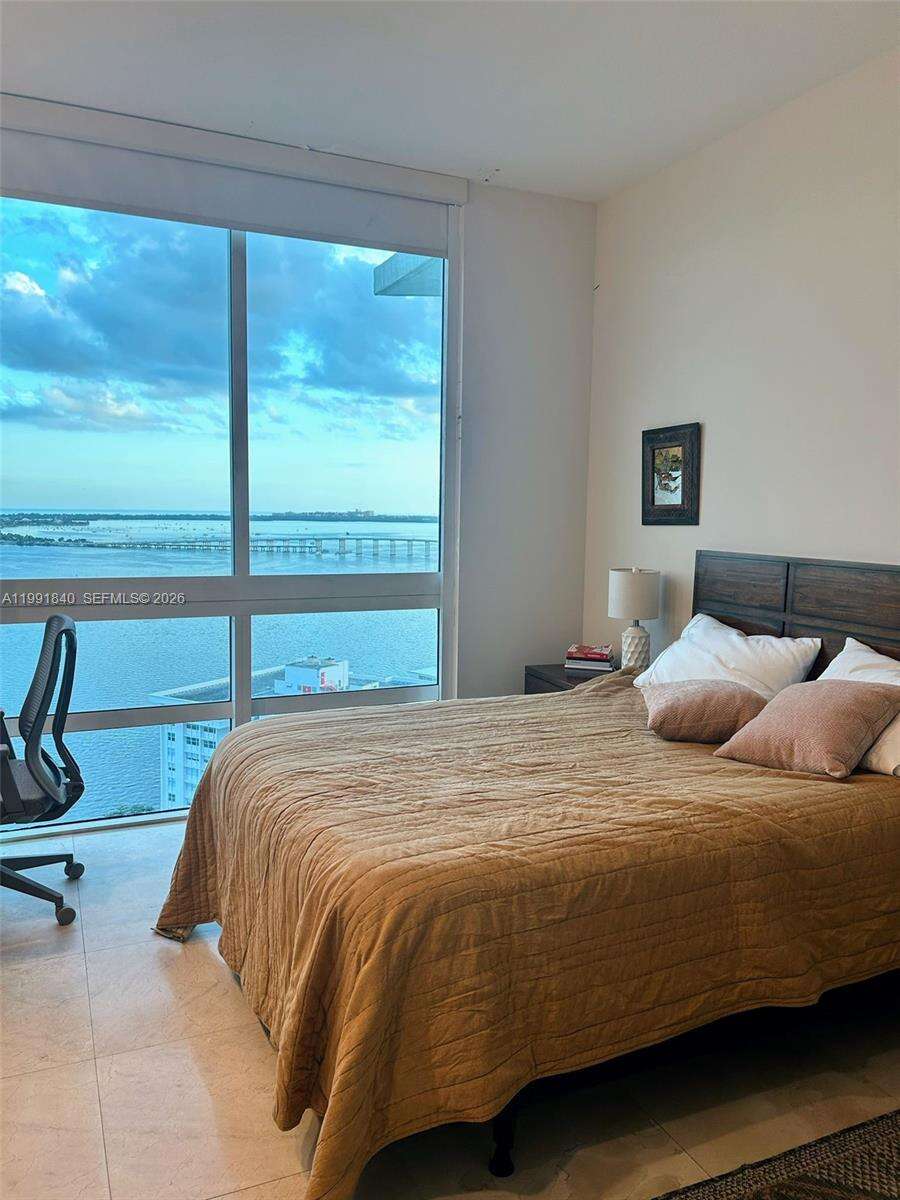 Emerald At Brickell at 218 14 St, Miami, FL 33131 - For Rent photo 8