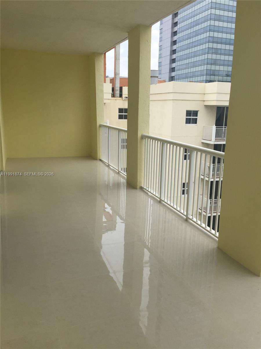 The Sail at 170 14 St, Miami, FL 33131 - For Rent photo 2