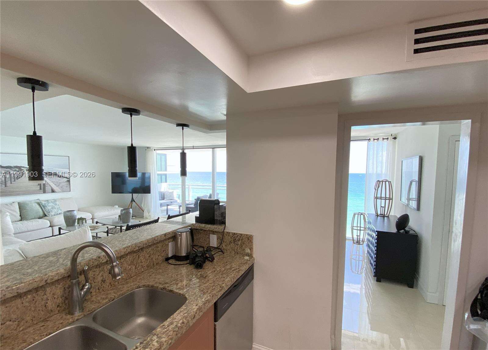 Parker Plaza at 2030 Ocean Dr, Hallandale Beach, FL 33009 - For Rent photo 14