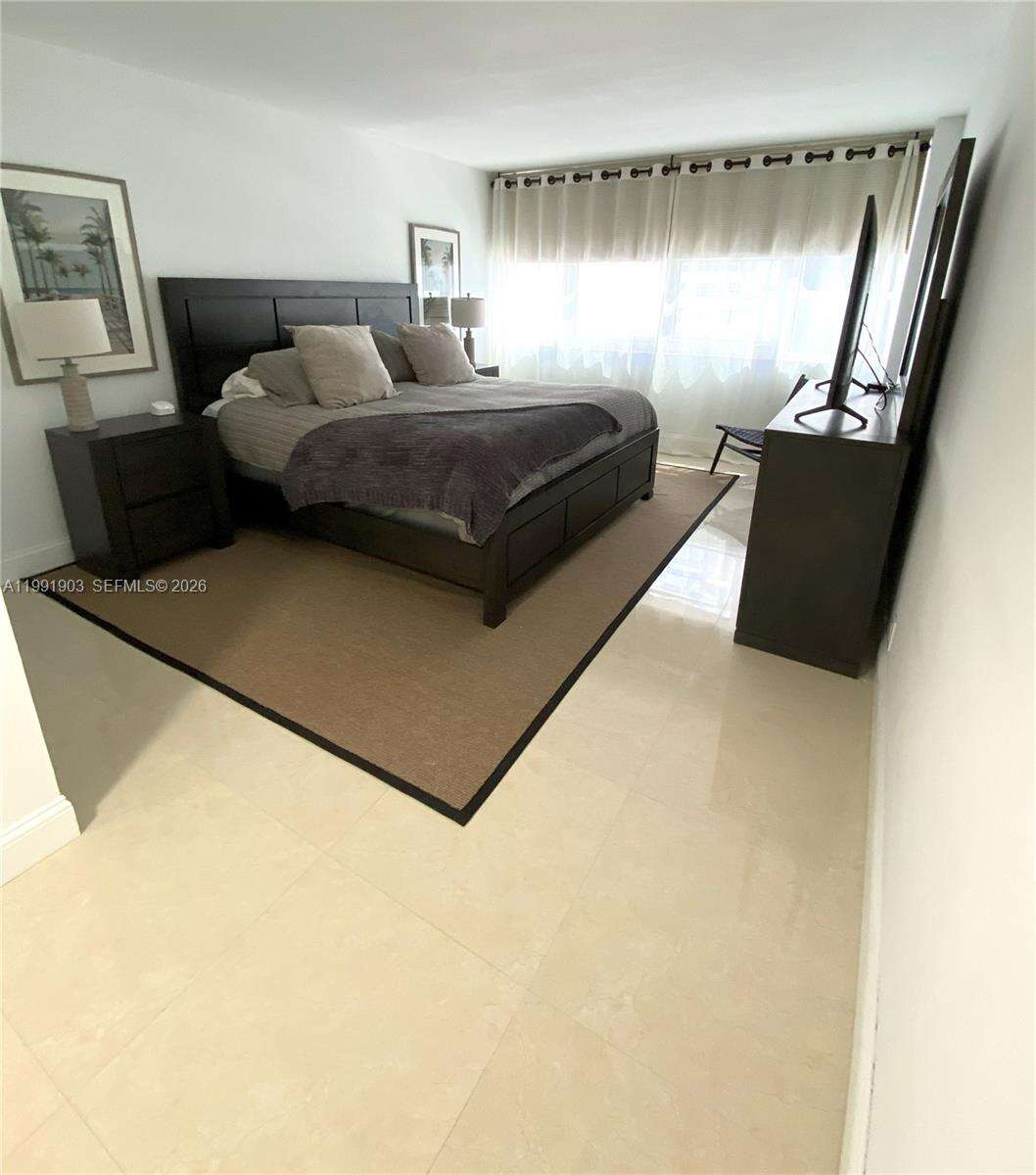 Parker Plaza at 2030 Ocean Dr, Hallandale Beach, FL 33009 - For Rent photo 23