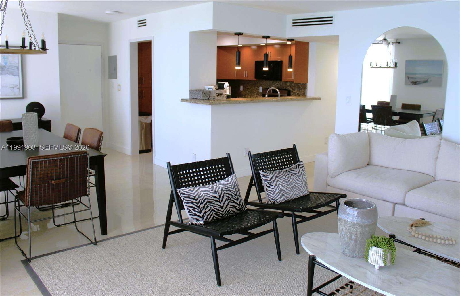 Parker Plaza at 2030 Ocean Dr, Hallandale Beach, FL 33009 - For Rent photo 9