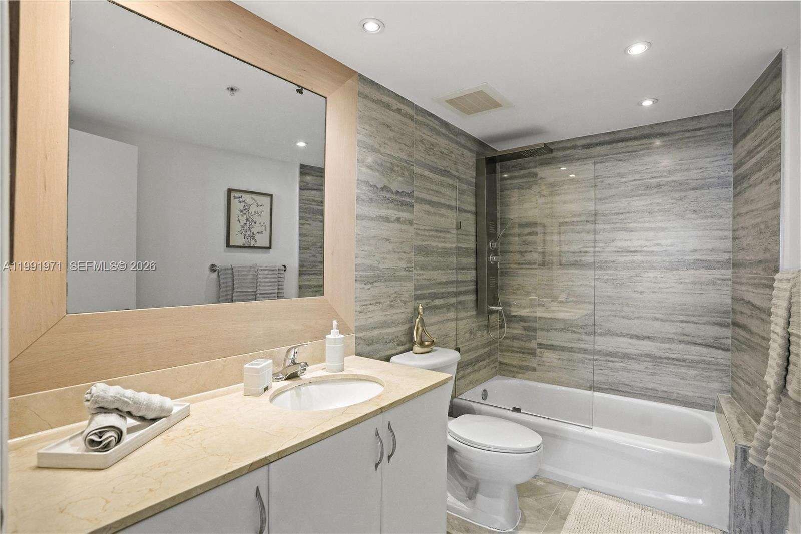 Opera Tower at 1750 Bayshore Dr, Miami, FL 33132 - For Rent photo 15