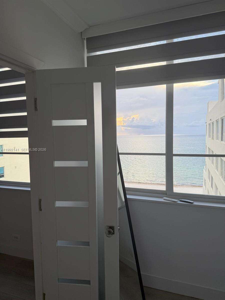 The Carriage Club North at 5005 Collins Ave, Miami Beach, FL 33140 - For Rent photo 15