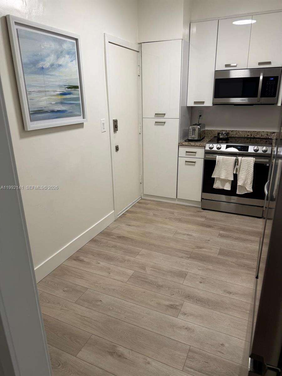 The Carriage Club North at 5005 Collins Ave, Miami Beach, FL 33140 - For Rent photo 17