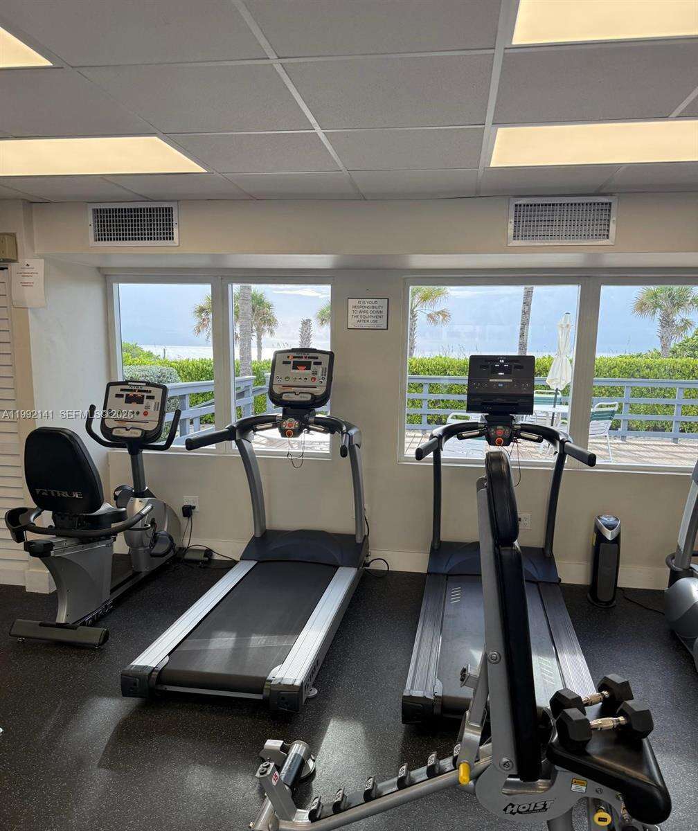 The Carriage Club North at 5005 Collins Ave, Miami Beach, FL 33140 - For Rent photo 23