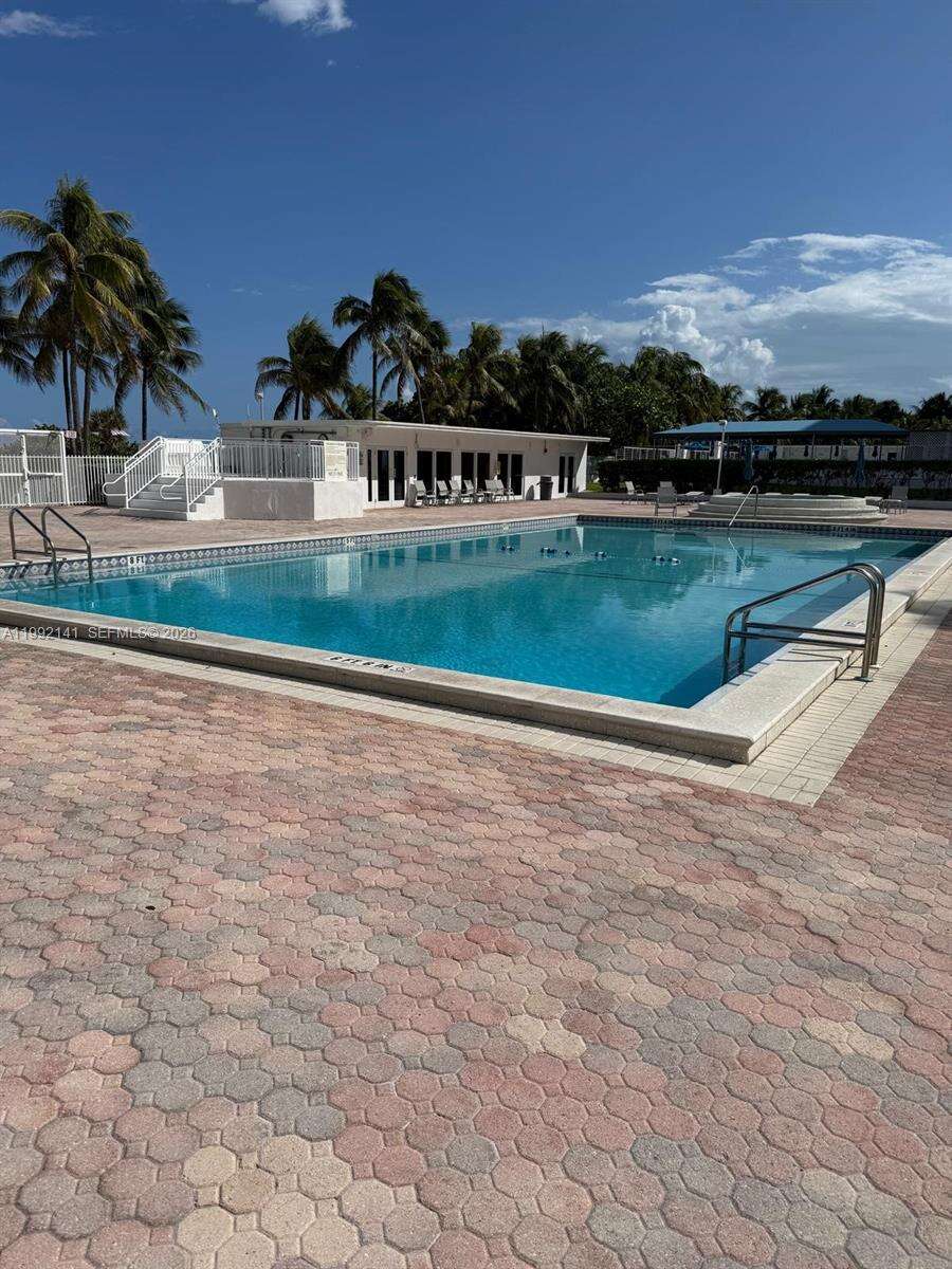 The Carriage Club North at 5005 Collins Ave, Miami Beach, FL 33140 - For Rent photo 25