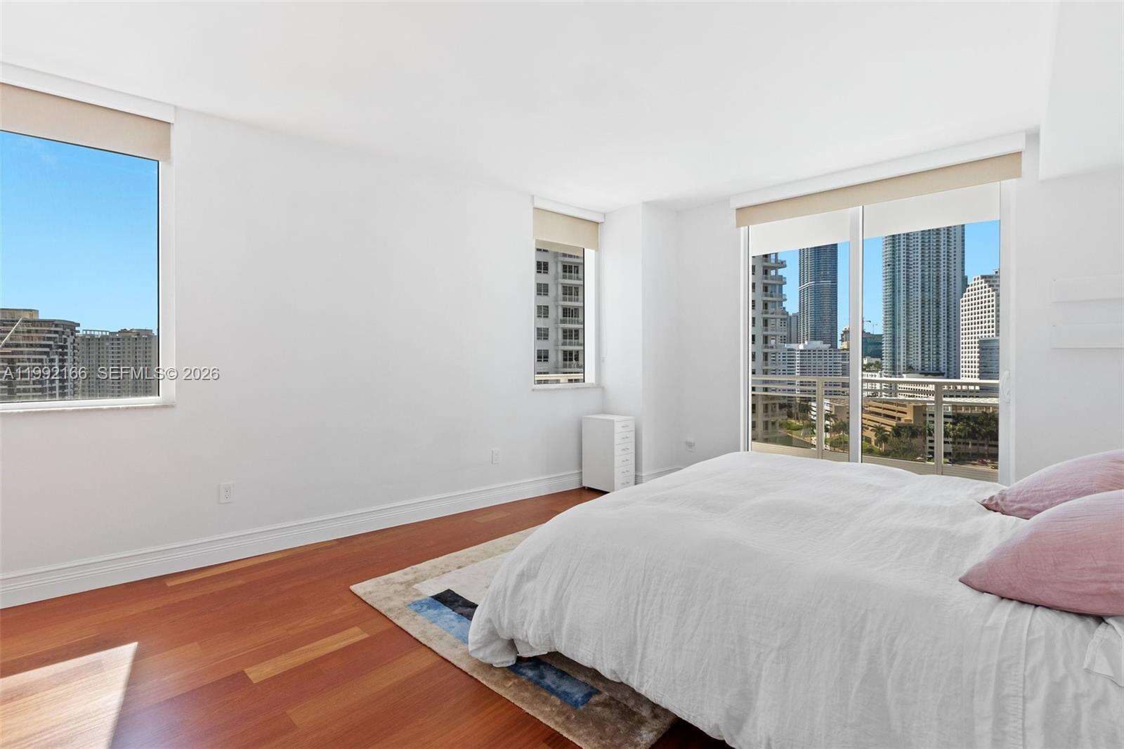 Carbonell at 901 Brickell Key Blvd, Miami, FL 33131 - For Rent photo 16