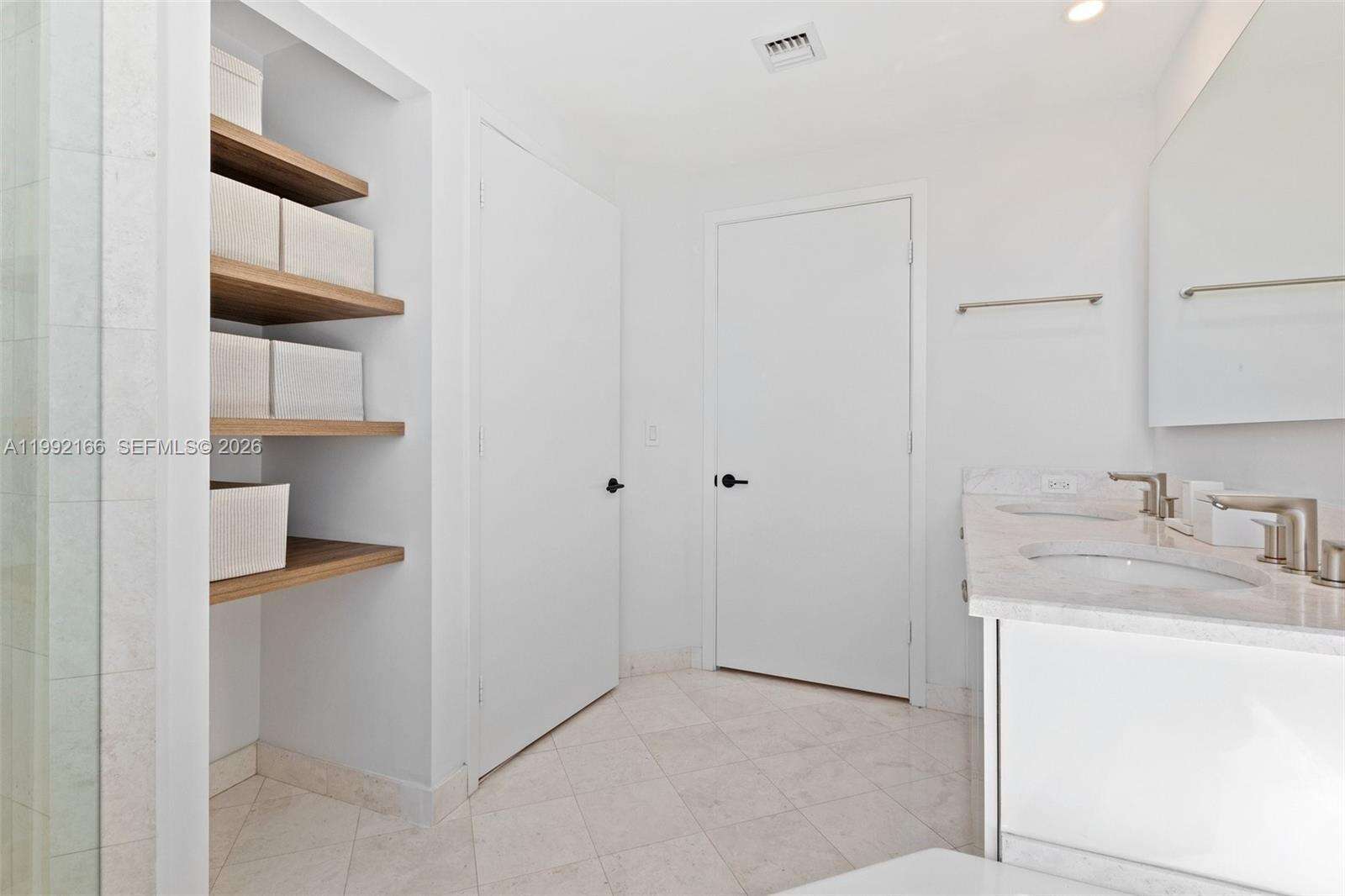 Carbonell at 901 Brickell Key Blvd, Miami, FL 33131 - For Rent photo 21
