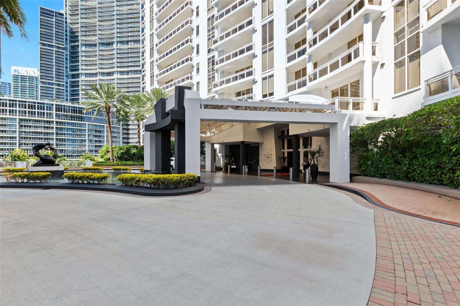 Carbonell at 901 Brickell Key Blvd, Miami, FL 33131 - For Rent photo 27