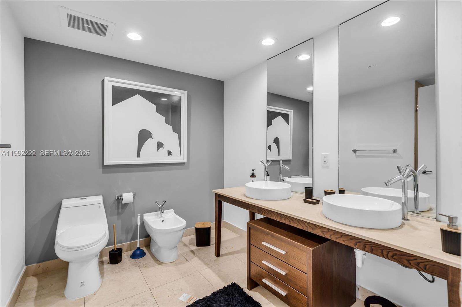 Icon Brickell 2 at 495 Brickell Ave, Miami, FL 33131 - For Rent photo 12