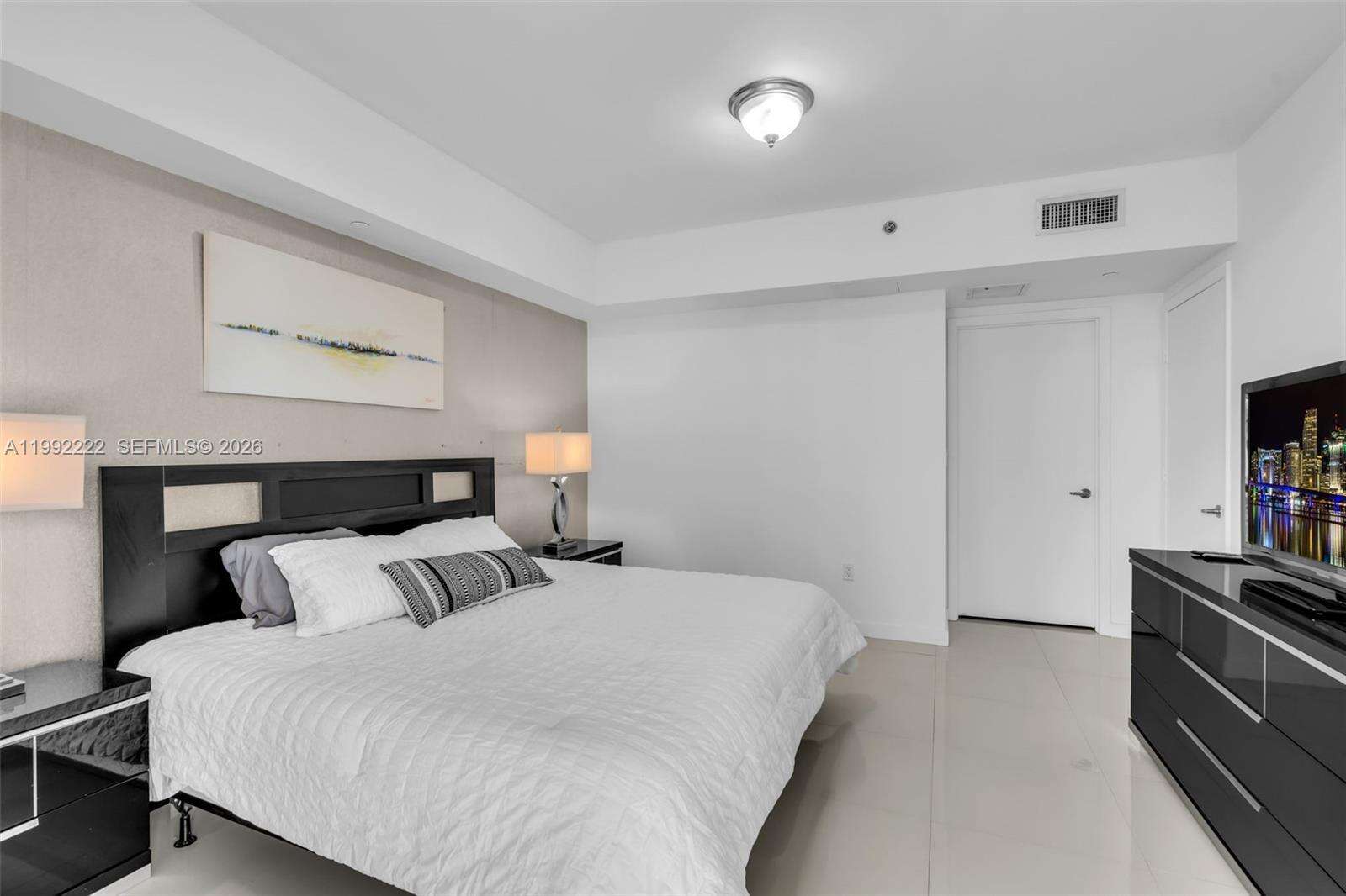 Icon Brickell 2 at 495 Brickell Ave, Miami, FL 33131 - For Rent photo 10
