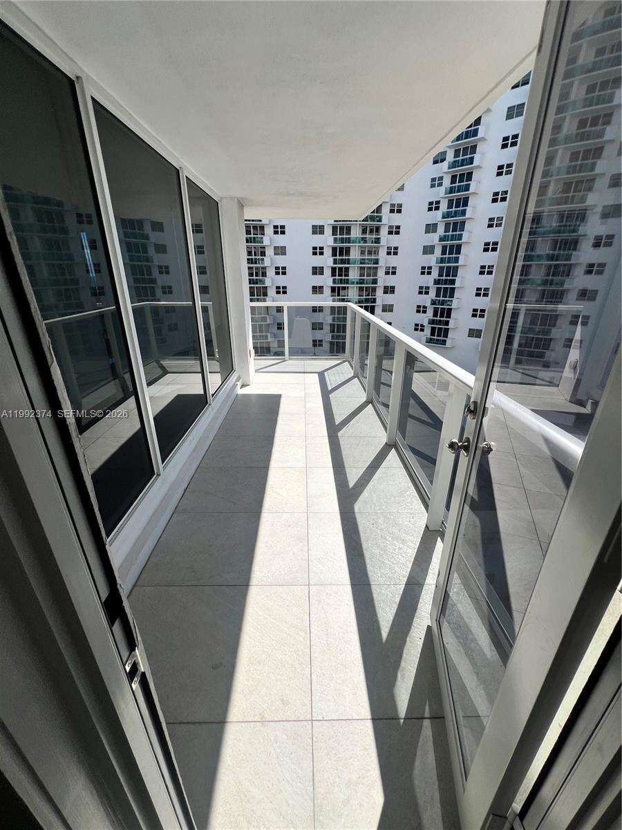Aquarius at 2751 Ocean Dr, Hollywood, FL 33019 - For Rent photo 16