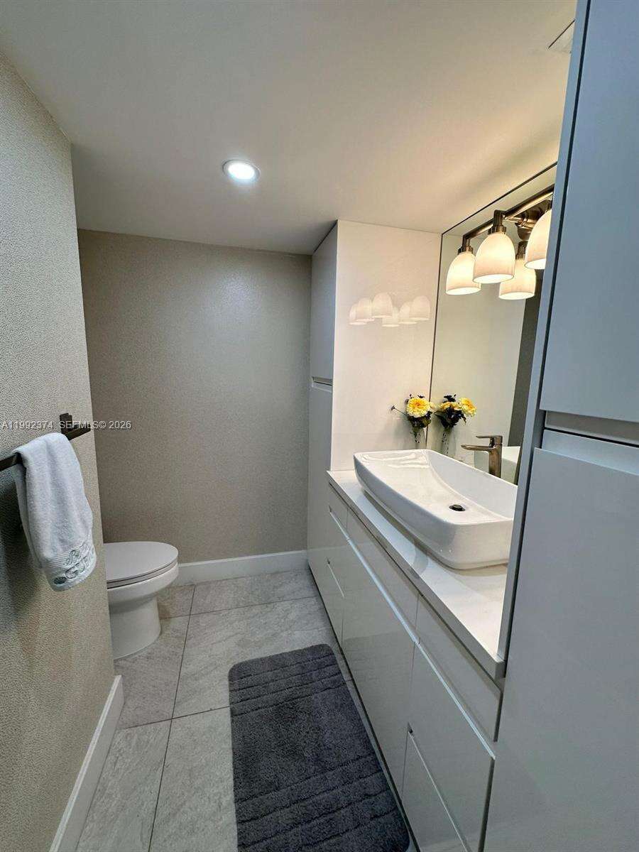 Aquarius at 2751 Ocean Dr, Hollywood, FL 33019 - For Rent photo 30