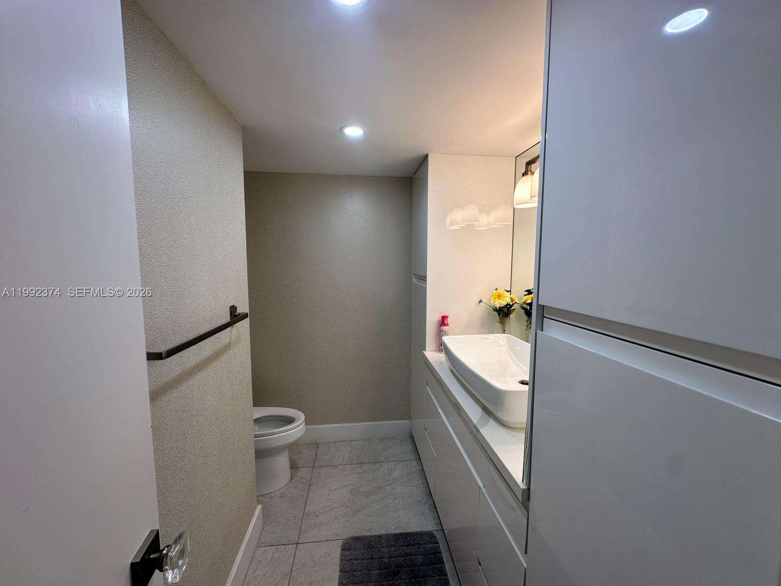 Aquarius at 2751 Ocean Dr, Hollywood, FL 33019 - For Rent photo 58