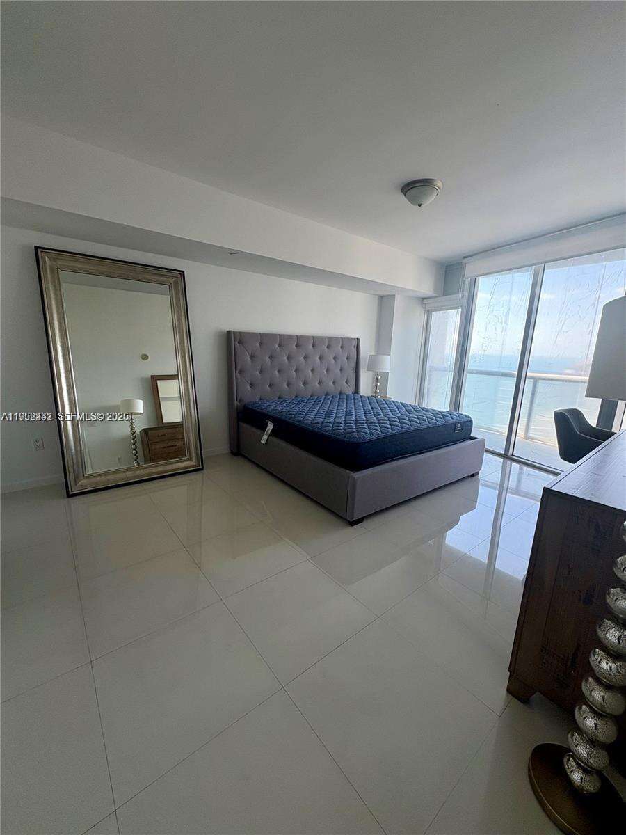 Icon Brickell 2 at 495 Brickell Ave, Miami, FL 33131 - For Rent photo 7
