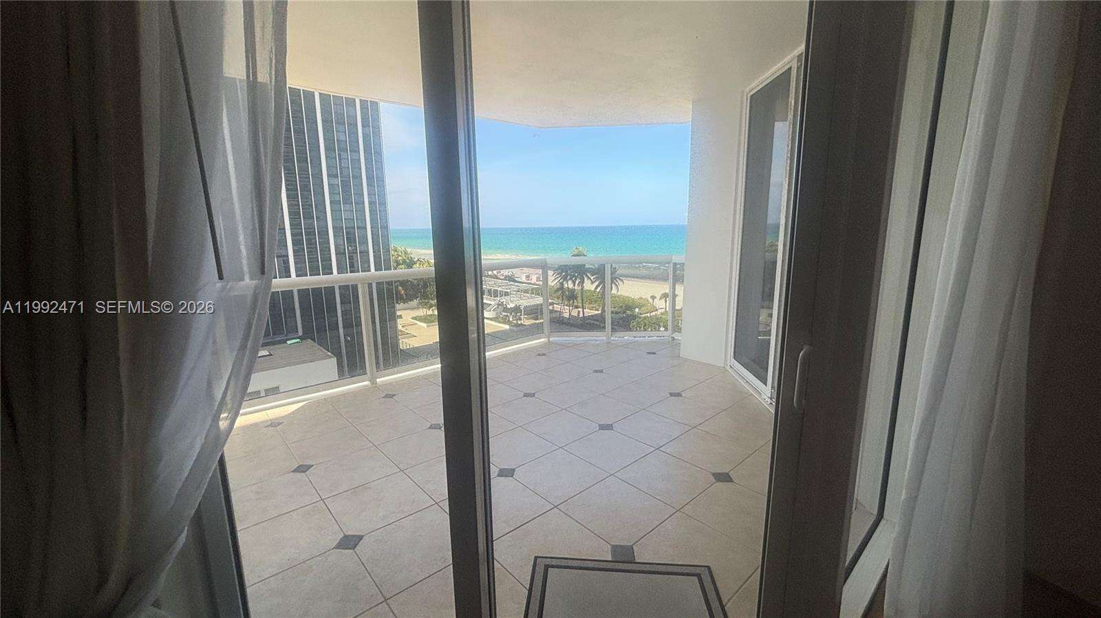 Blue Diamond at 4779 Collins Ave, Miami Beach, FL 33140 - For Rent photo 25