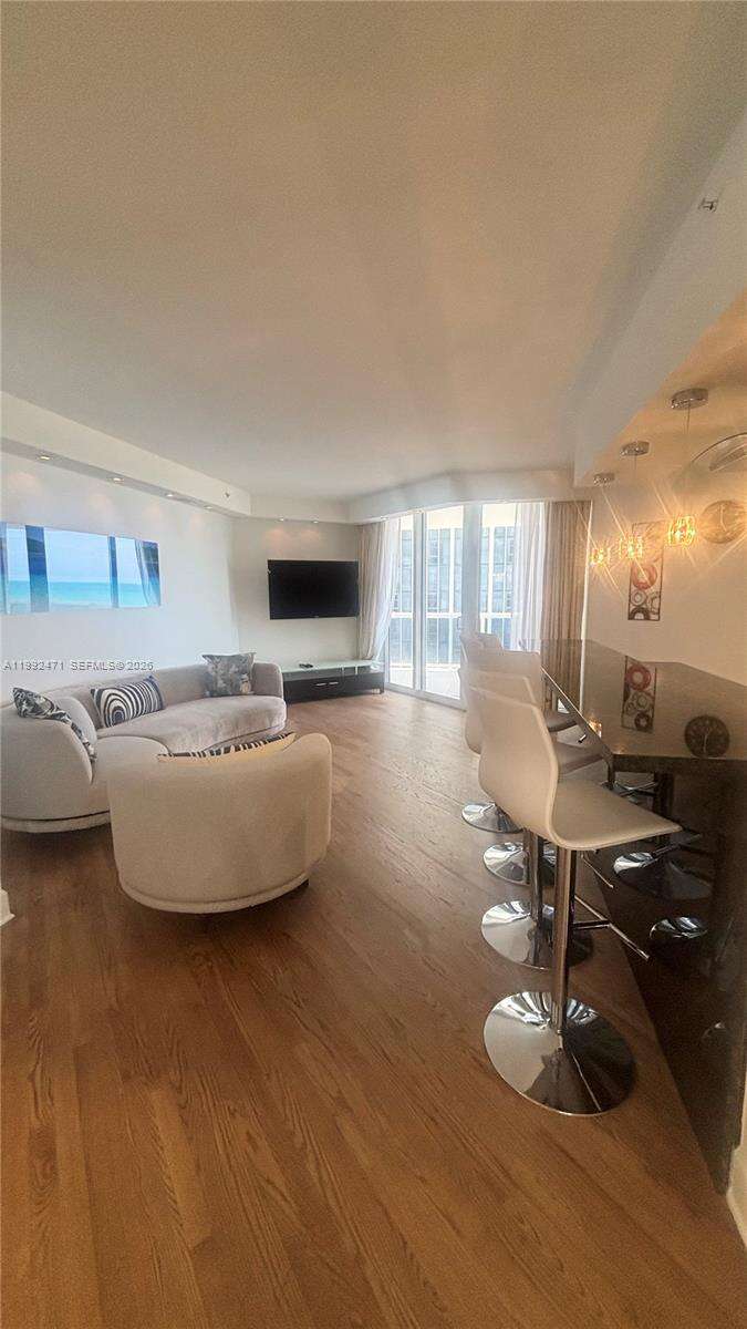 Blue Diamond at 4779 Collins Ave, Miami Beach, FL 33140 - For Rent photo 37