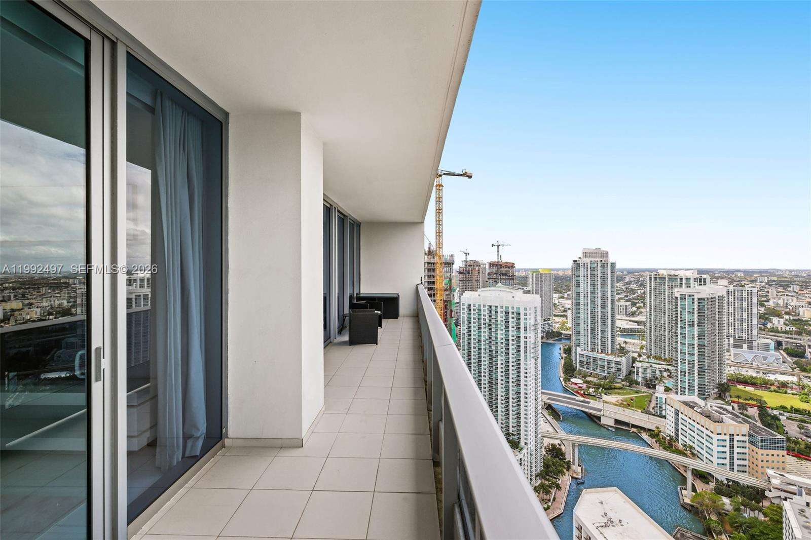 Epic Residences at 200 Biscayne Blvd Way, Miami, FL 33131 - For Rent photo 2